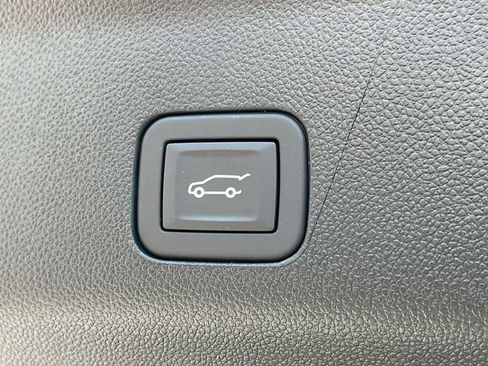 New 2026 GMC Yukon XL AT4 AWD/4WD image 26