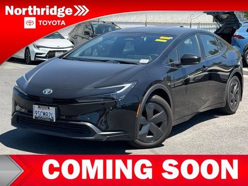 Used 2024 Toyota Prius LE FWD image 1