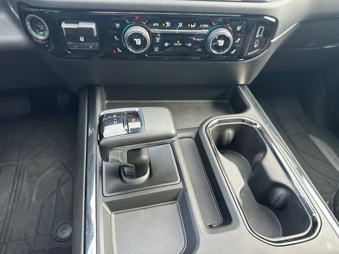 Used 2022 Chevrolet Silverado 1500 ZR2 w/ Technology Package image 24