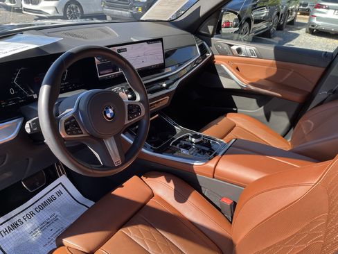 Certified 2025 BMW X5 xDrive40i w/ Executive Package image 11