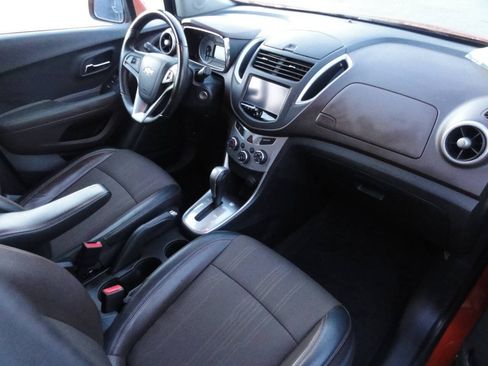 Used 2015 Chevrolet Trax LT w/ LT Plus Package AWD/4WD image 11