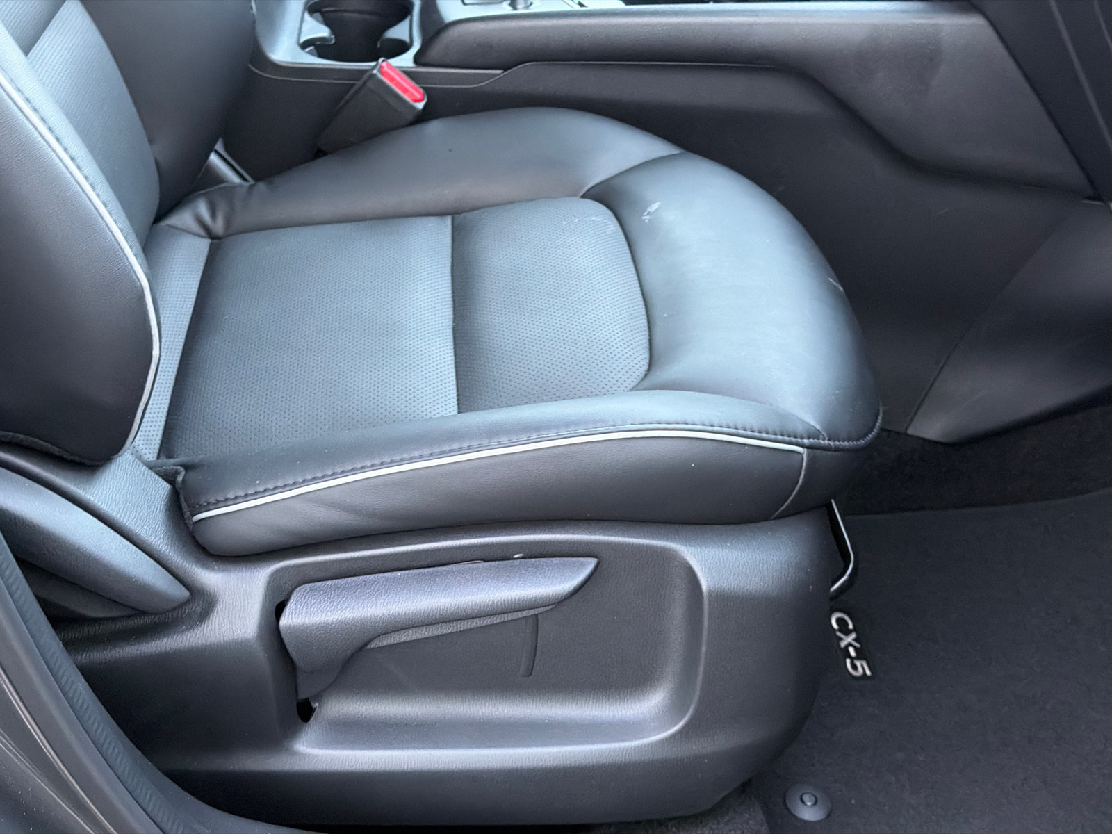 Used 2025 MAZDA CX-5 AWD 2.5 S w/ Select Package image 11