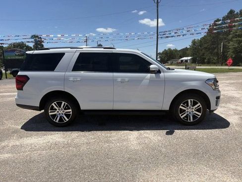 Used 2024 Ford Expedition Limited AWD/4WD image 9