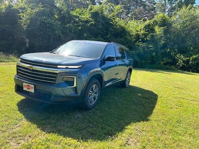 New 2025 Chevrolet Traverse LT