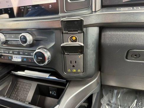 Certified 2023 Ford F250 Lariat w/ FX4 Off-Road Package AWD/4WD image 33