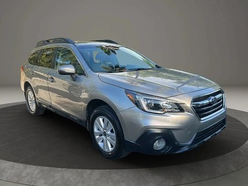 Used 2018 Subaru Outback 2.5i Premium AWD/4WD image 16