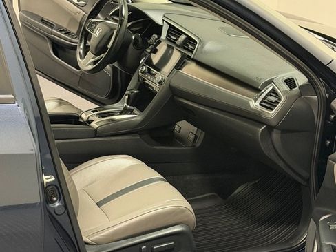 Used 2017 Honda Civic Touring image 11
