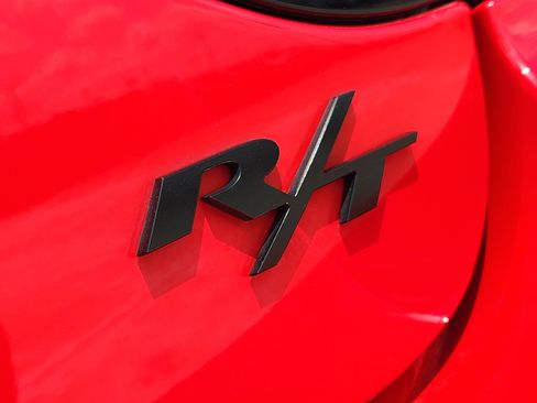 Used 2022 Dodge Charger R/T w/ Plus Group RWD image 13