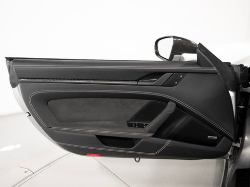 Used 2022 Porsche 911 GT3 image 41