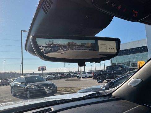 Used 2025 GMC Acadia Denali w/ Super Cruise Package image 26