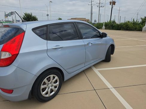 Used 2013 Hyundai Accent GS FWD image 3
