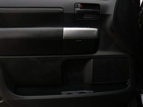 Used 2018 Toyota Sequoia TRD Sport image 17