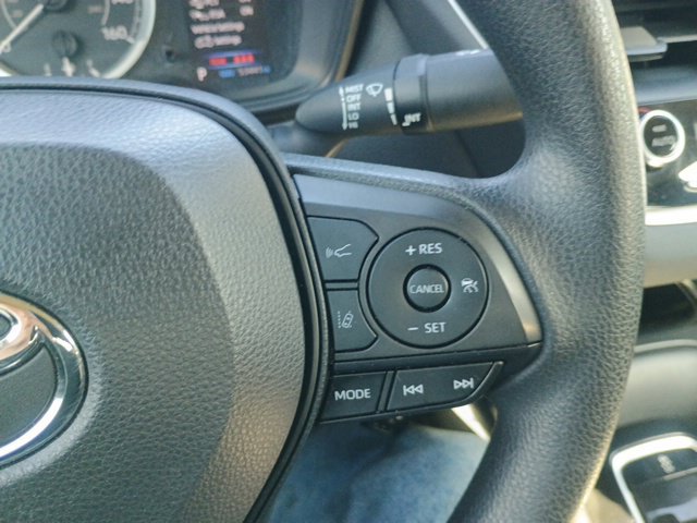Used 2022 Toyota Corolla LE FWD image 29