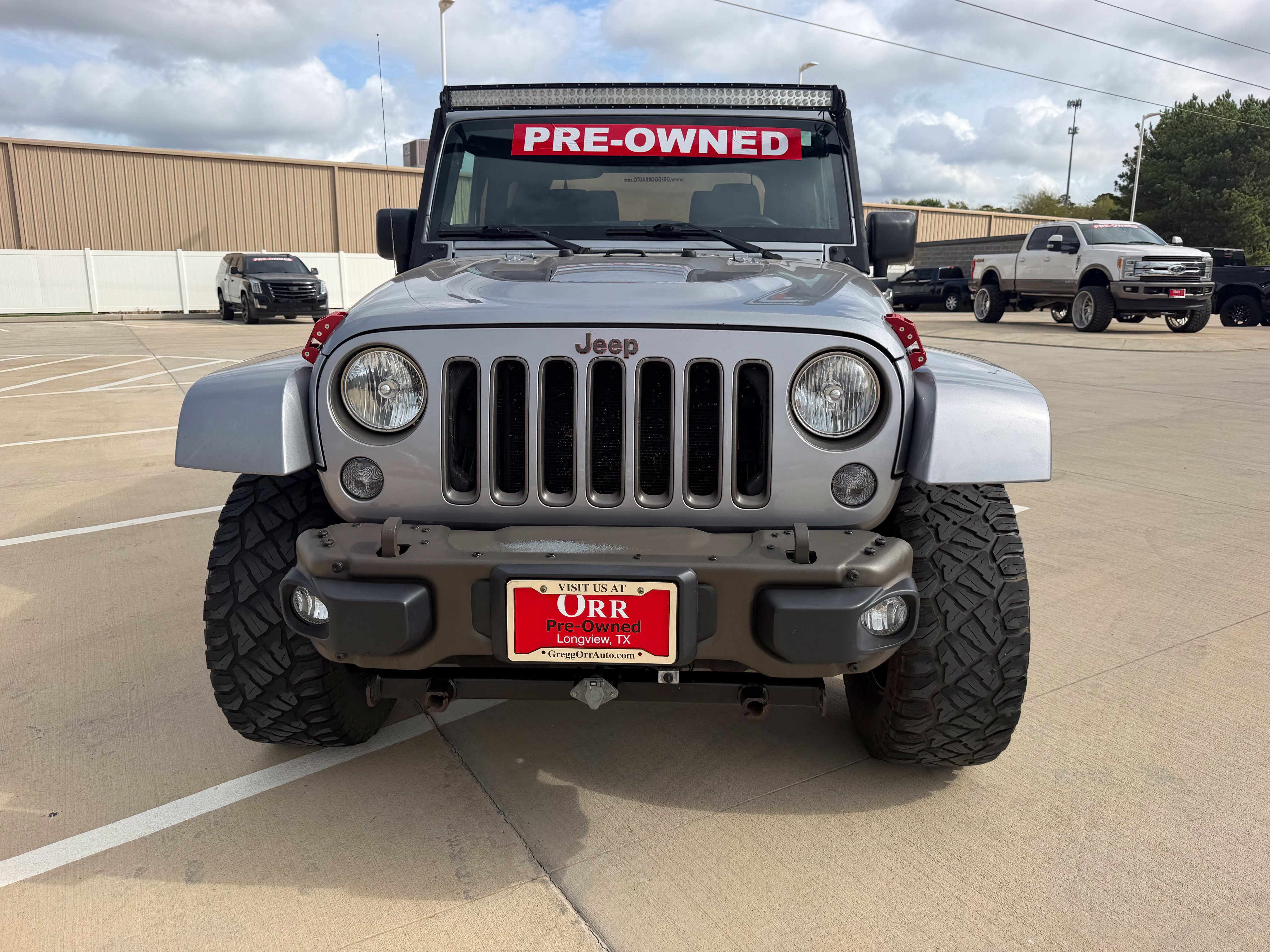 Used 2016 Jeep Wrangler Sahara AWD/4WD image 3