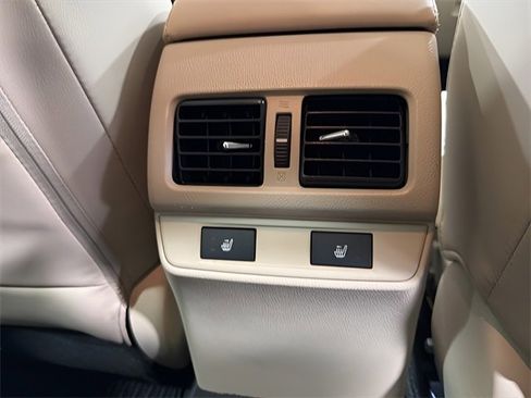 Used 2015 Subaru Outback 3.6R Limited image 37