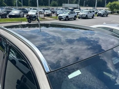 Used 2025 BMW X3 xDrive30i w/ Premium Package AWD/4WD image 9