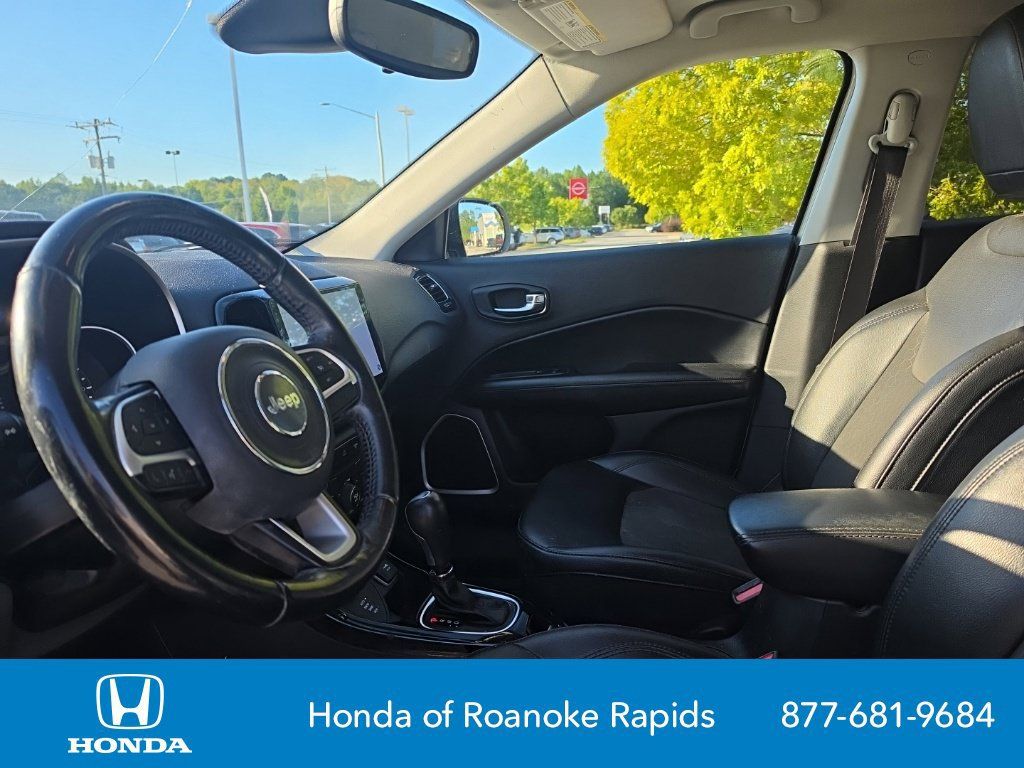 Used 2019 Jeep Compass Latitude AWD/4WD image 9