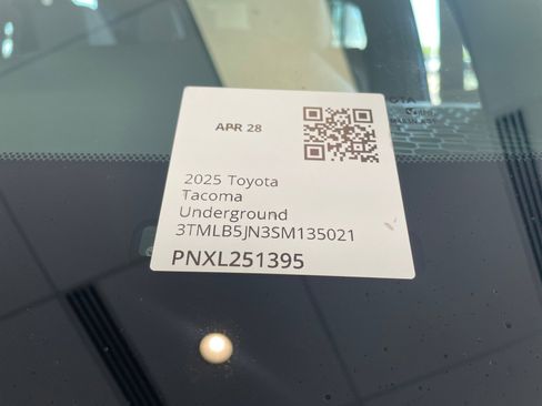 Certified 2025 Toyota Tacoma SR5 AWD/4WD image 25