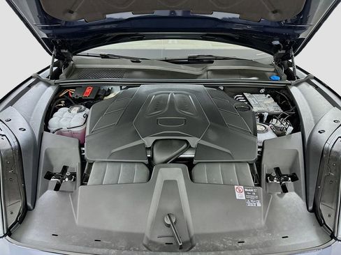 New 2025 Porsche Cayenne S image 32