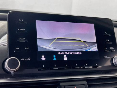Used 2018 Honda Accord LX image 13