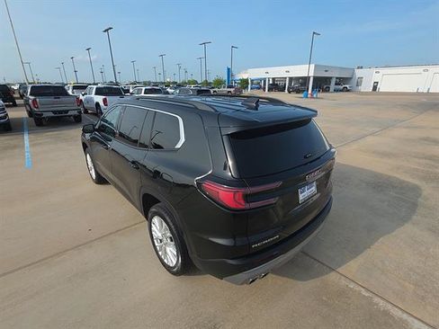 Used 2024 GMC Acadia Elevation FWD image 8