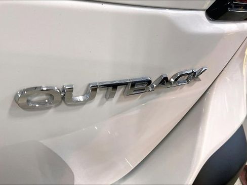 Used 2023 Subaru Outback Limited image 8