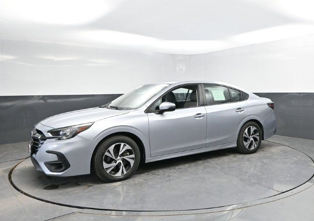 Used 2025 Subaru Legacy Premium AWD/4WD image 7