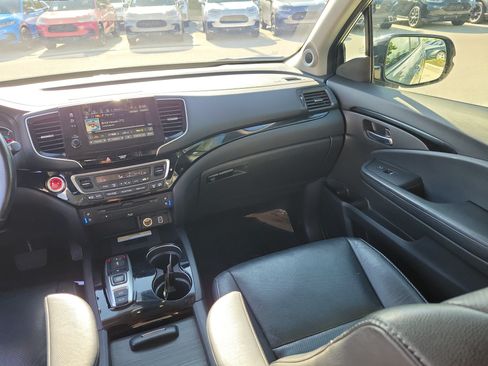 Used 2020 Honda Pilot Elite image 21