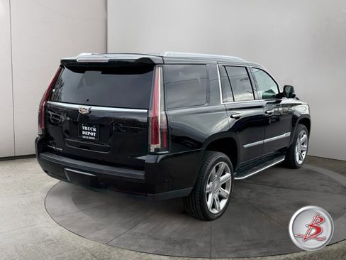 Used 2020 Cadillac Escalade Luxury image 7