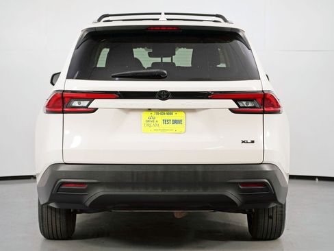 Used 2024 Toyota Grand Highlander XLE image 50