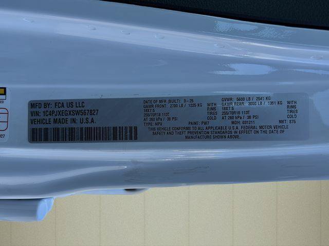 Used 2025 Jeep Wrangler Unlimited Sahara AWD/4WD image 48
