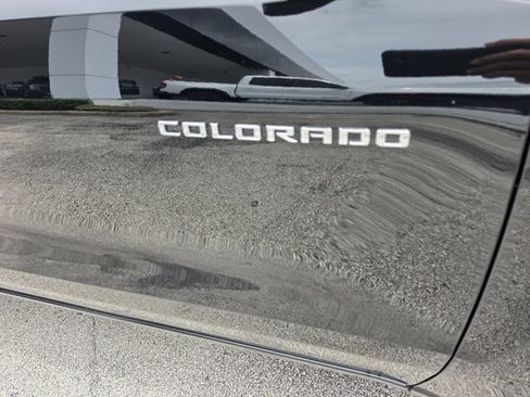 Used 2025 Chevrolet Colorado W/T RWD image 10