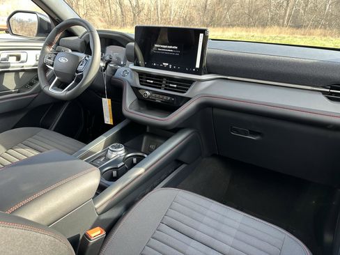 New 2026 Ford Explorer ST-Line w/ ST-Line Street Pack image 43