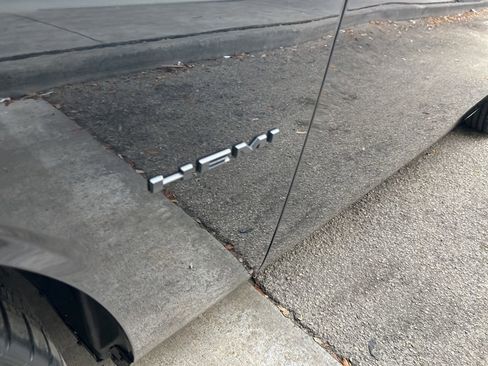 Used 2022 Dodge Challenger R/T w/ Plus Package image 15