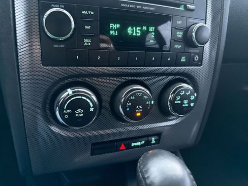 Used 2014 Dodge Challenger R/T image 17