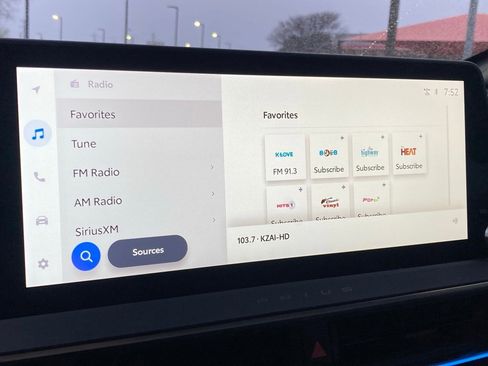 Certified 2025 Toyota Prius Limited image 22