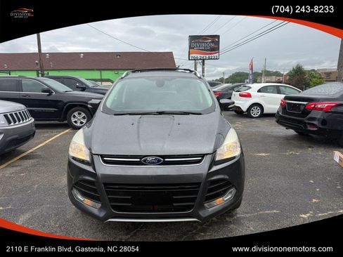 Used 2015 Ford Escape Titanium FWD image 3