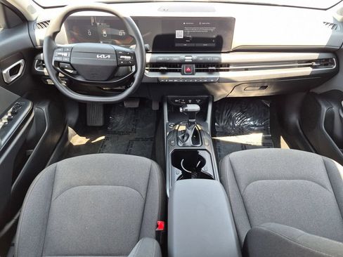 Used 2025 Kia K4 FWD image 26