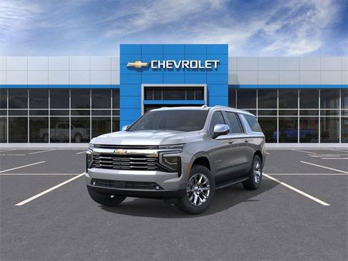 New 2025 Chevrolet Suburban Premier image 8