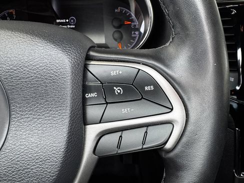 Used 2020 Jeep Grand Cherokee Altitude AWD/4WD image 16