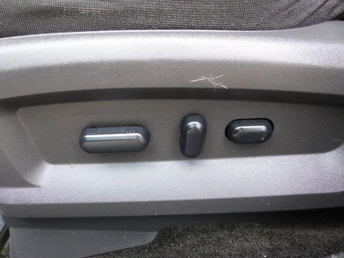 Used 2014 Ford Edge SEL image 23