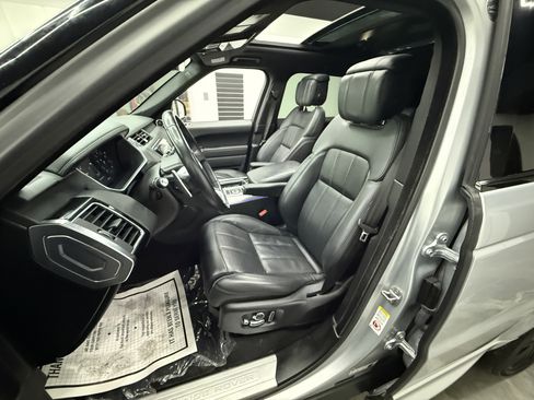 Used 2018 Land Rover Range Rover Sport HSE Dynamic image 12