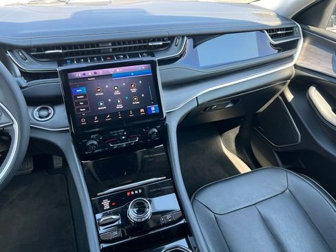 Used 2022 Jeep Grand Cherokee Limited 4xe image 36