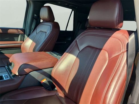 Used 2023 Ford Expedition Limited image 25