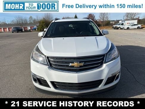 Used 2016 Chevrolet Traverse LT w/ Style and Technology Package image 2