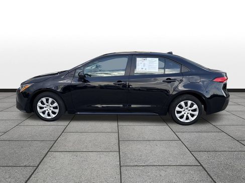Used 2024 Toyota Corolla LE FWD image 2