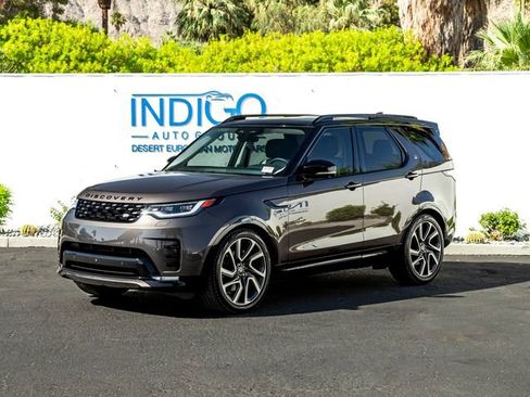 Used 2025 Land Rover Discovery Dynamic SE AWD/4WD image 1