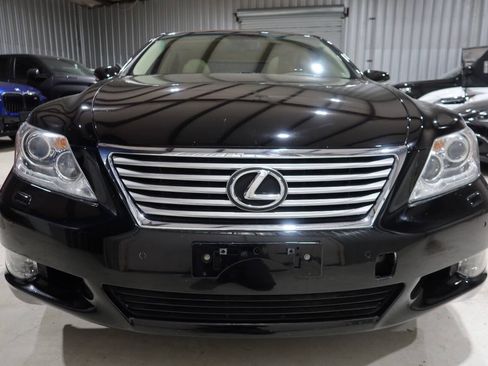 Used 2012 Lexus LS 460 w/ Comfort Pkg RWD image 8