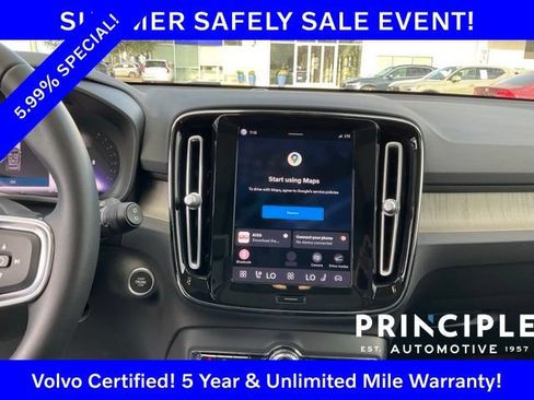 Certified 2023 Volvo XC40 B5 Plus w/ Protection Package Premier AWD/4WD image 22