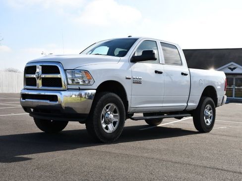 Used 2018 RAM 2500 Tradesman w/ Chrome Appearance Group image 3